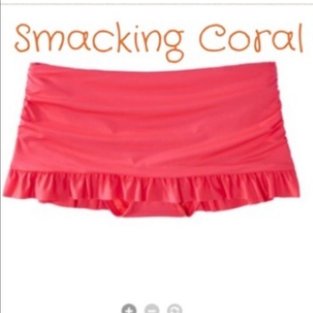 New without tags swim skirt in coral XL